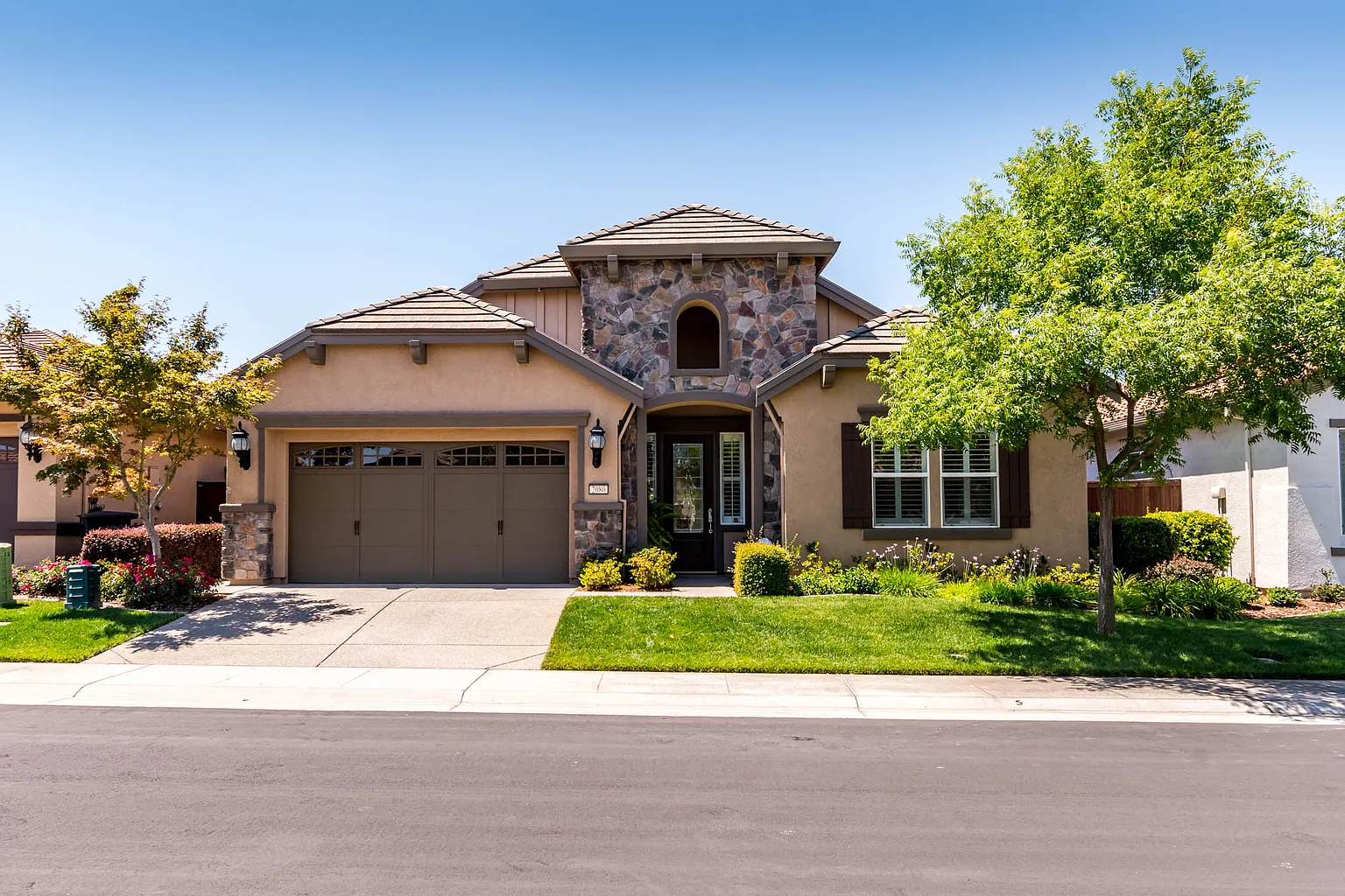 2080 Penstone Loop photo 1