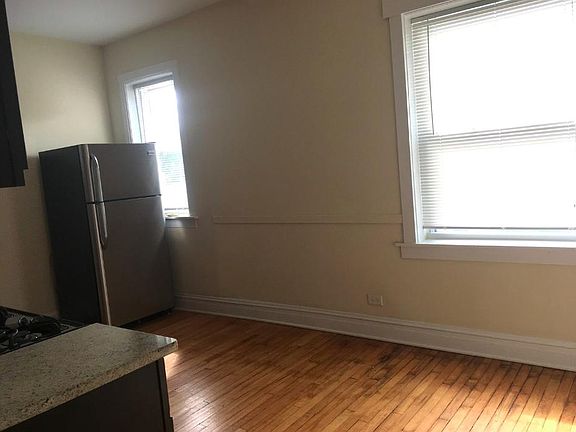 4th image of 4954-58 N Saint Louis Ave #2