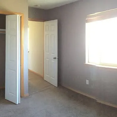 2413 N Water St — Photo 6