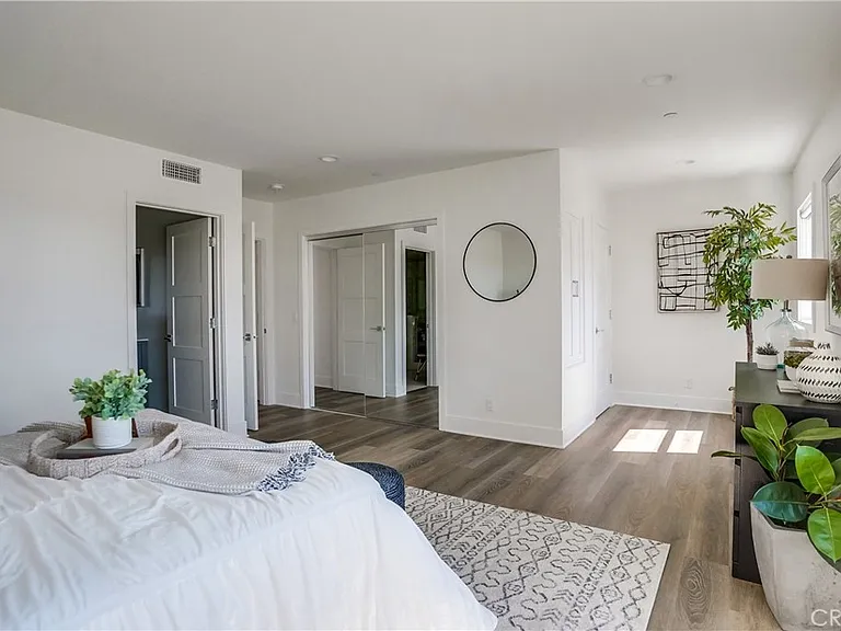 4603 E Ocean Blvd — Photo 41