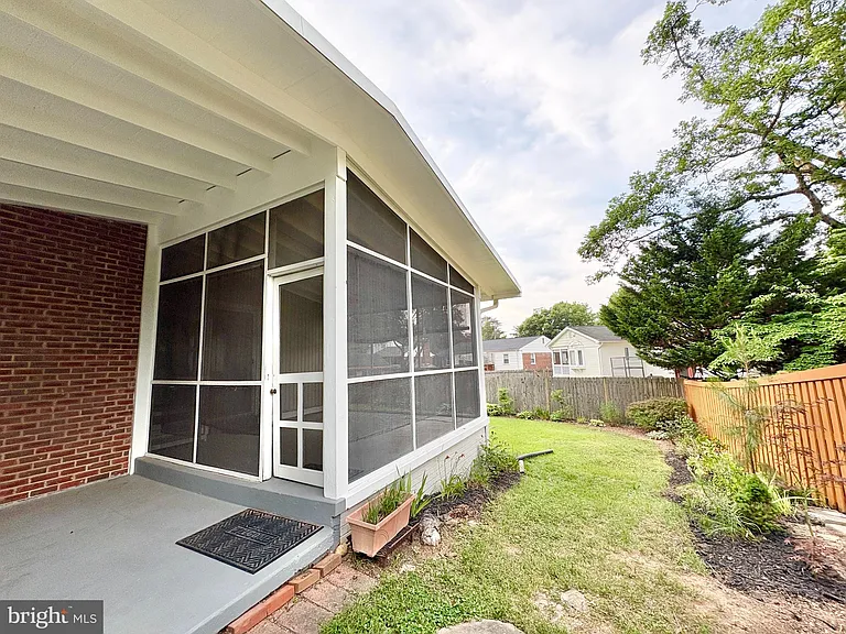 5628 Fillmore Ave — Photo 36