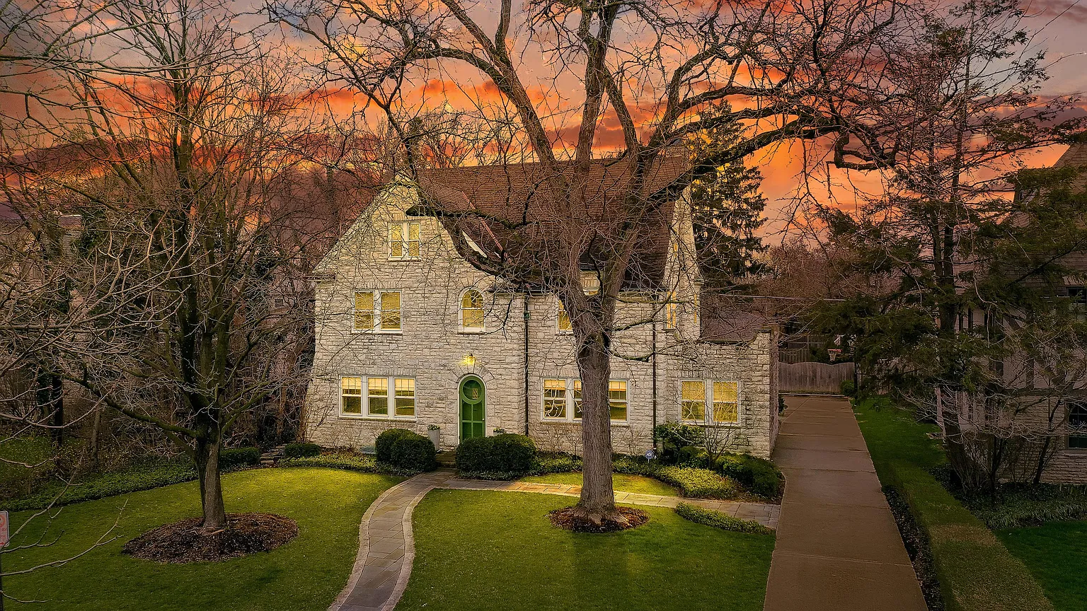 2498 Fair Ave photo 1