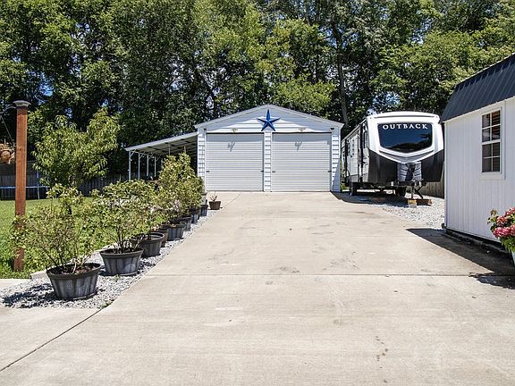 4th image of 3928 Hearthstone Dr