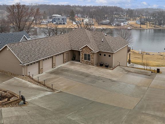 2nd image of 135 Crabtree Rd