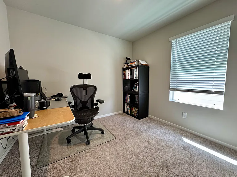 832 Bradley St NE — Photo 11