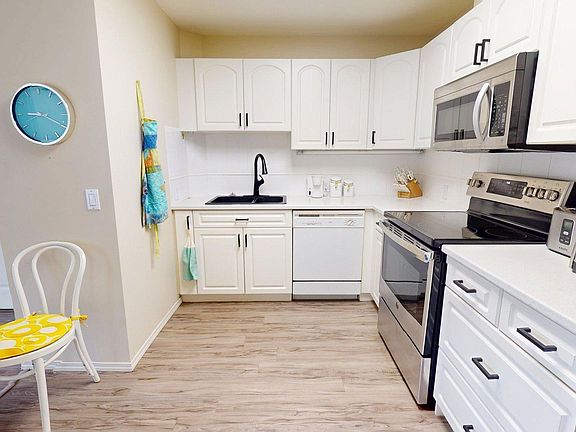 4th image of 78 McKenney Ave #402