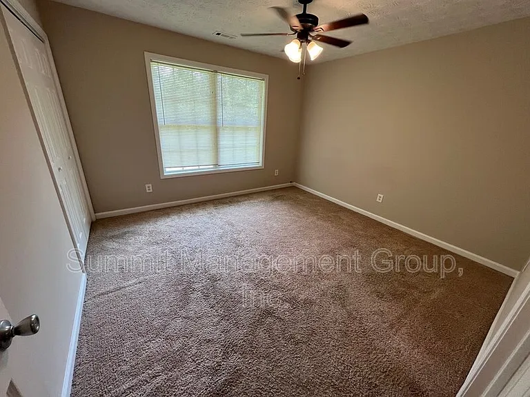 158 Elder Dr #A — Photo 10