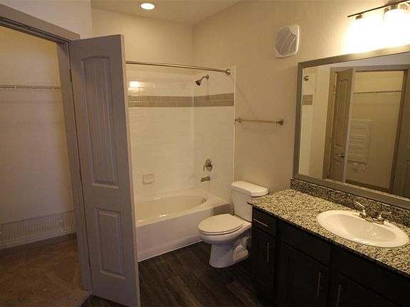5th image of 4811 E Sam Houston Pkwy S APT 324