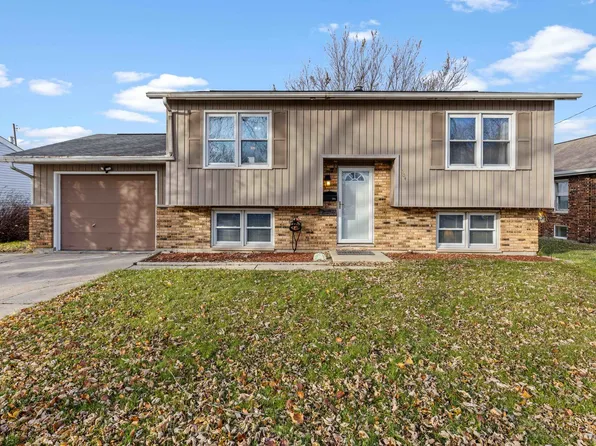 504 S 12th St, Rochelle, IL 61068