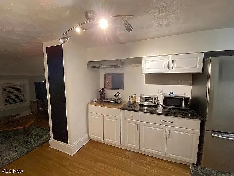 2176 Rexwood Rd #3 — Photo 2