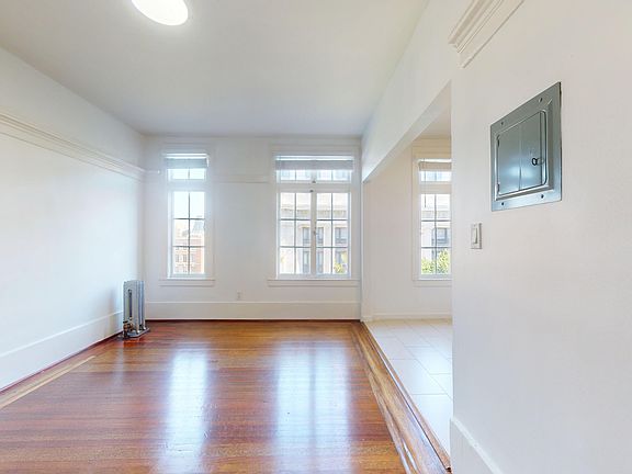5th image of 655 Stockton St APT 210