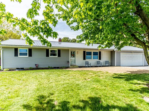 951 W Pine Lake Rd, Salem, OH 44460