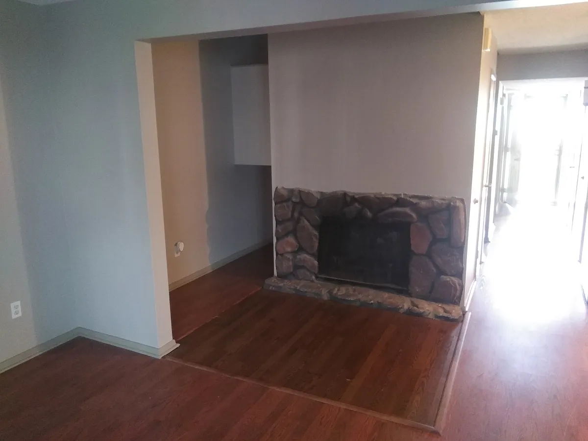 Building Photo - 5670 Encino Cv