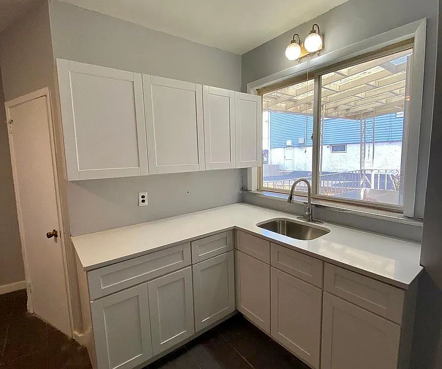 1st image of 245 Crystal St #5C