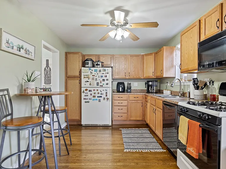 3331 Wallace Dr — Photo 13