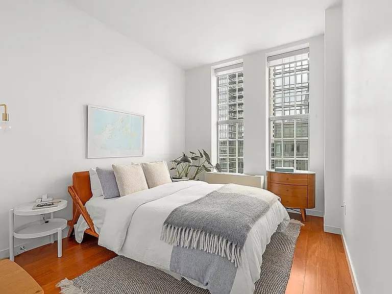 184 Kent Ave #D605 — Photo 3