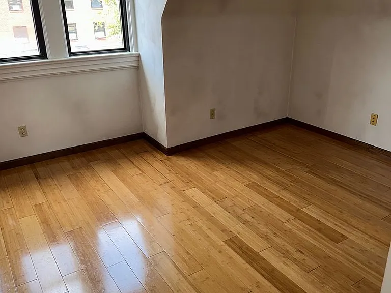311 gross st — Photo 7
