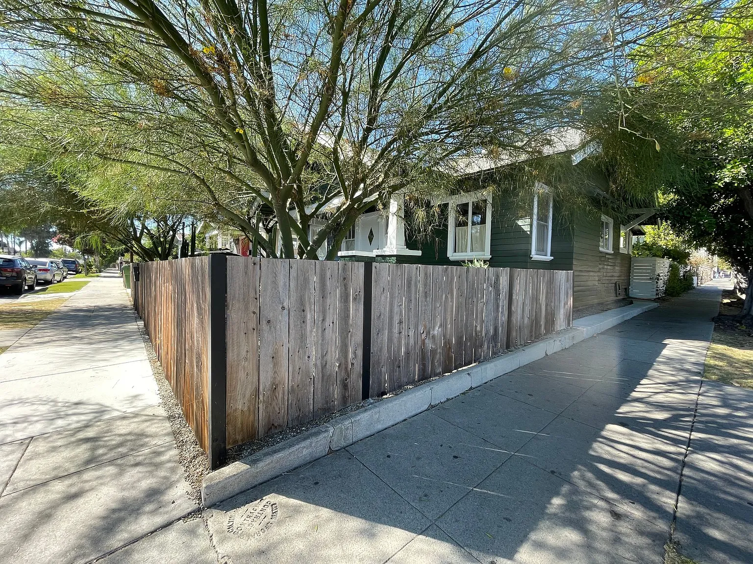 3 bed, 1100 sqft, $4,400 — Photo 2