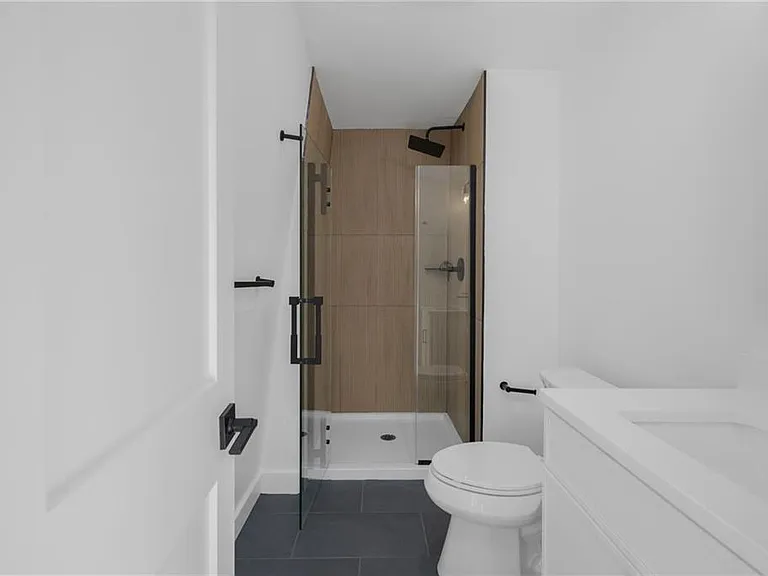4 Melrose St #4 — Photo 8