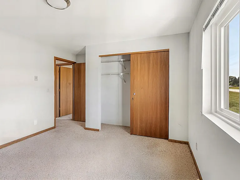 16 W Klubertanz Dr — Photo 30