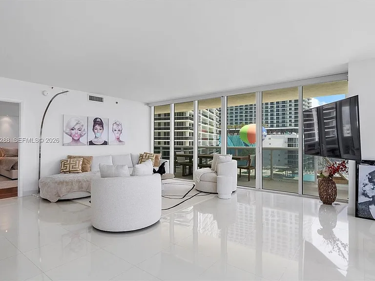 1830 Ocean Dr #1101 — Photo 5