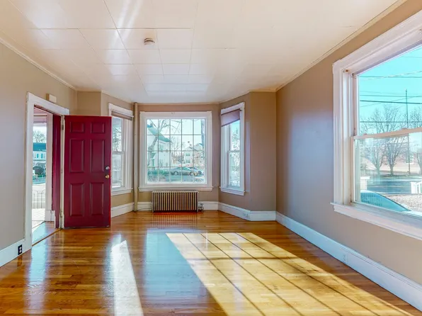 40 Park St #1, Stoughton, MA 02072