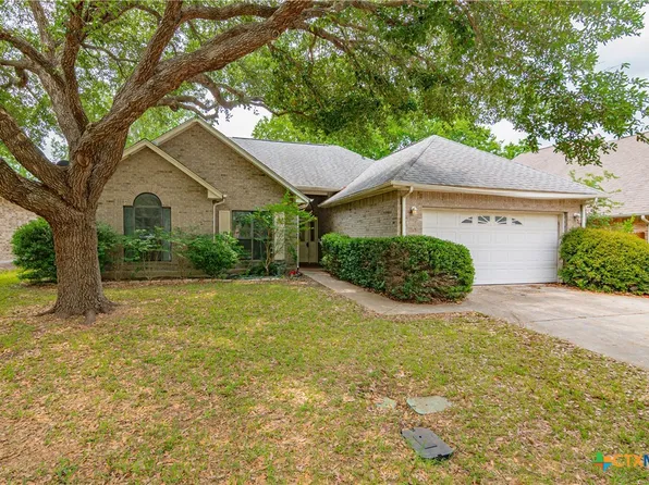 132 Greenway Dr, Seguin, TX 78155