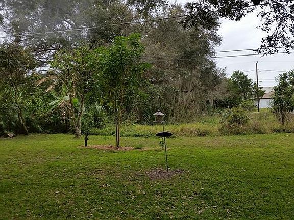 3rd image of 2073 Carnac St