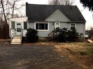 1698 Farmington Ave, Pottstown, PA 19464