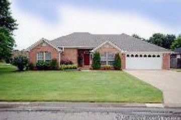 2nd image of 1805 Calhoun Dr