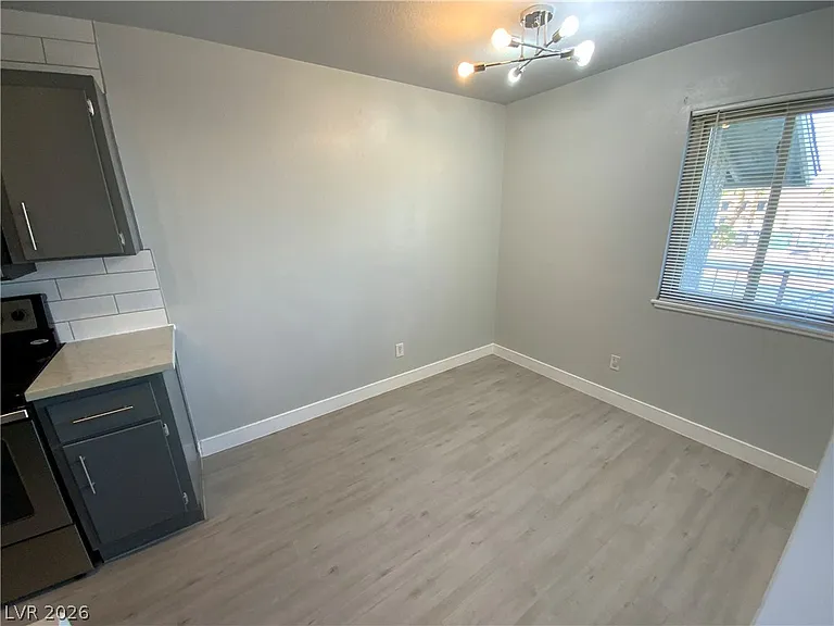 466 E Sunset Rd #C — Photo 4