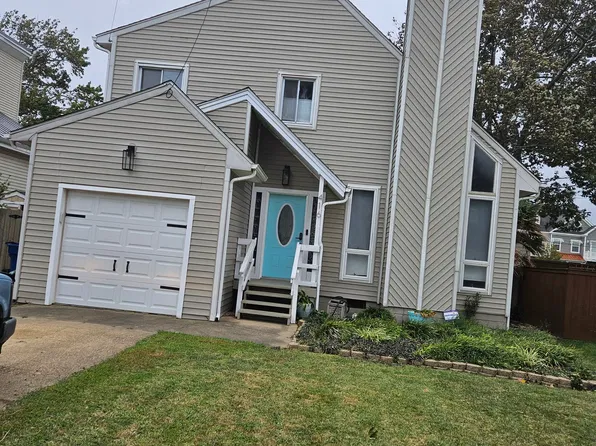 416 Pinewood Dr, Virginia Beach, VA 23451