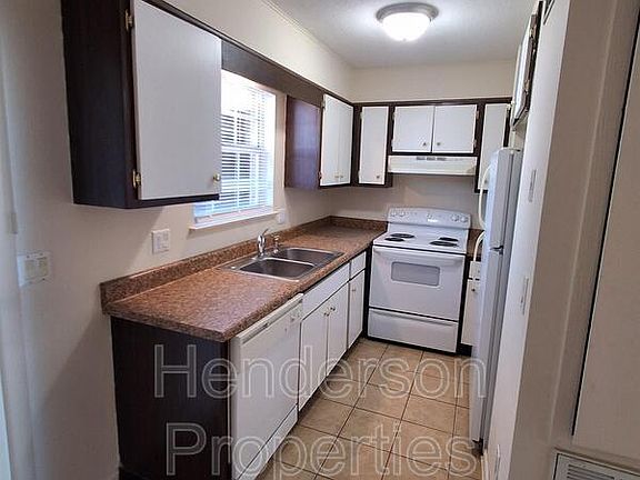 2nd image of 1381 N 6th St