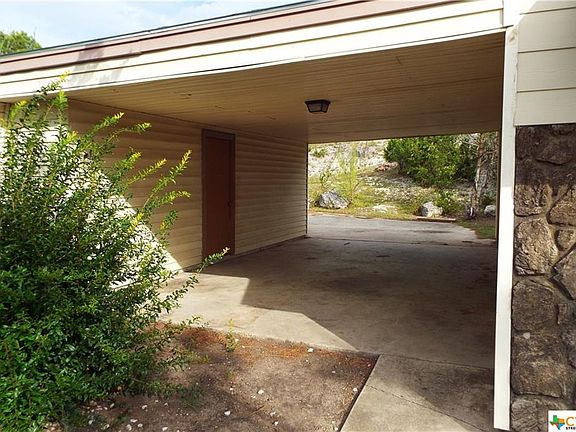 4th image of 912 Davie Lee Dr