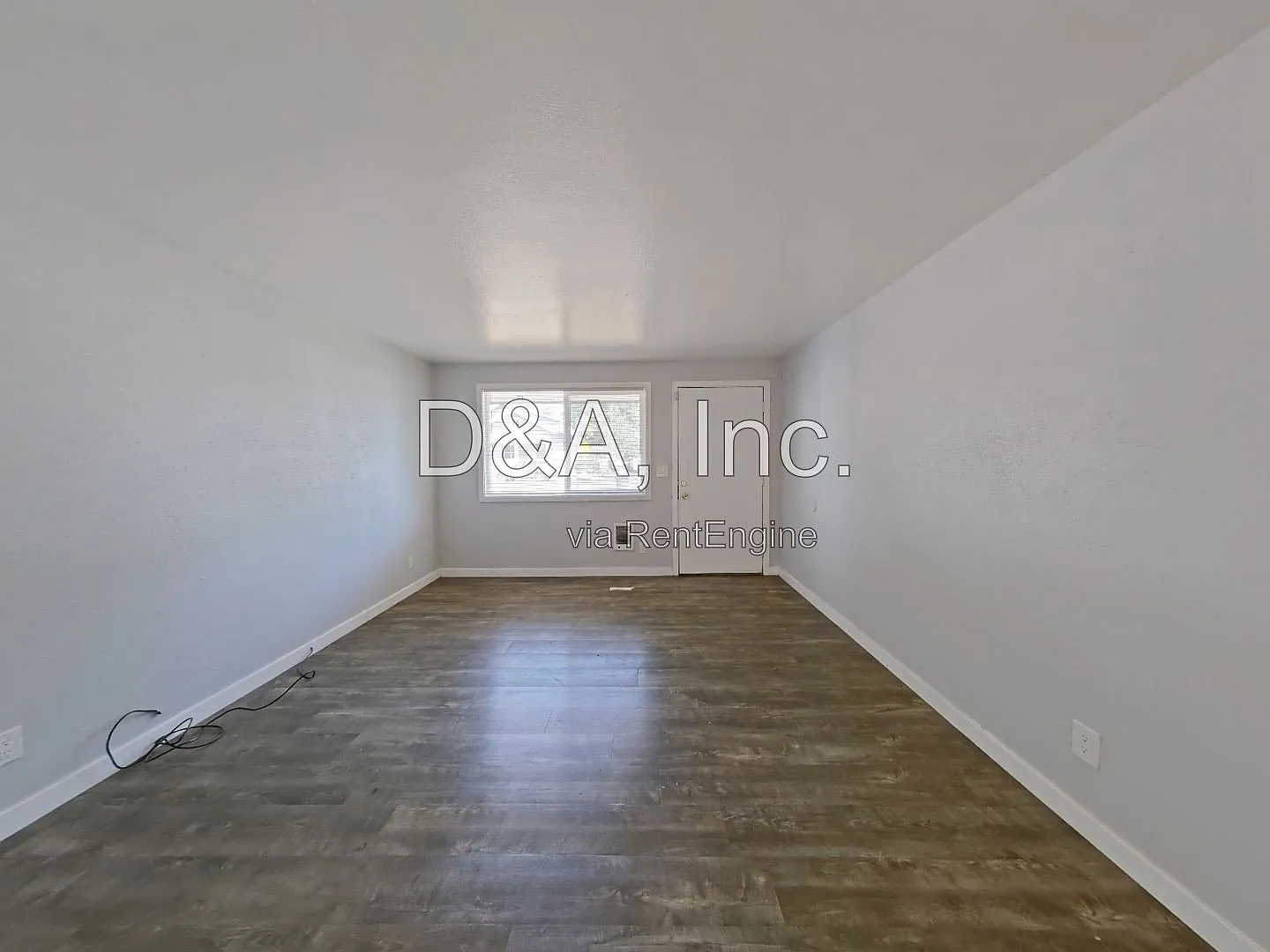 2 bed, 1.0 bath, $1,695 — Photo 2