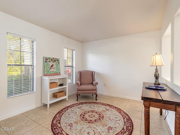 4th image of 176 Campanello Ct