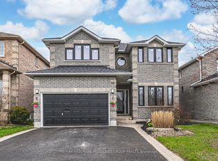99 McIntyre Dr, Barrie, ON L4N 4K6