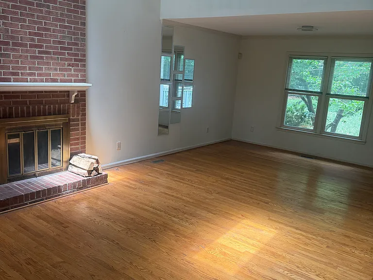 2412 Quaker Landing Rd — Photo 27