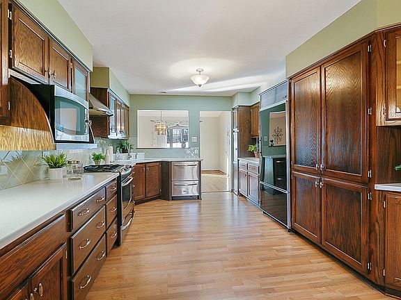 3rd image of 7849 W Arquilla Dr