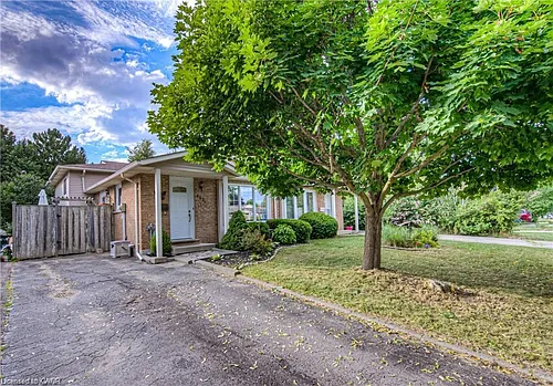 483 Kingscourt Dr #A Photo 1