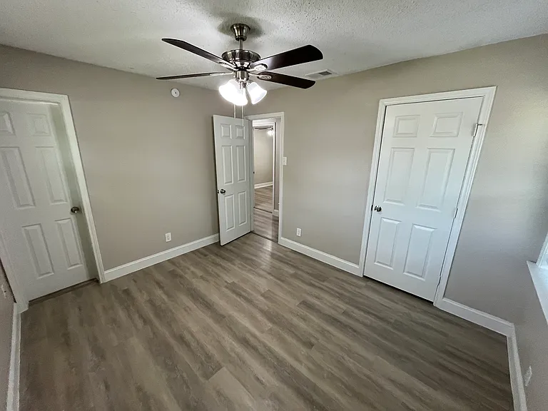 1982 Oak Hill Cir — Photo 18