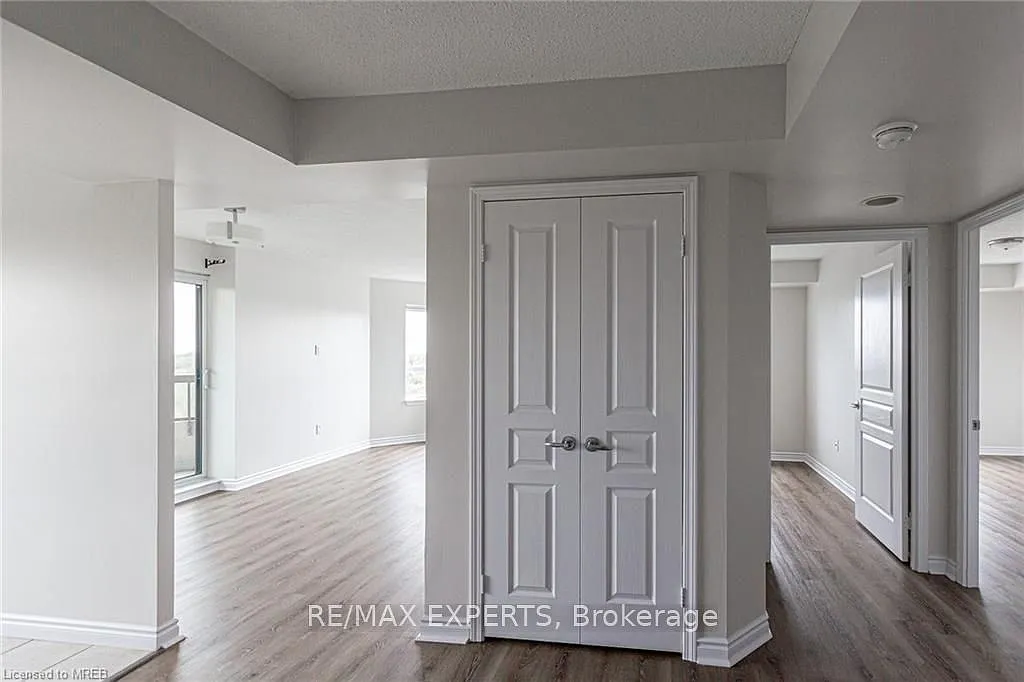 2 bed, $2,700 — Photo 3