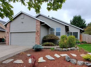 1392 SW 10th St, Troutdale, OR 97060