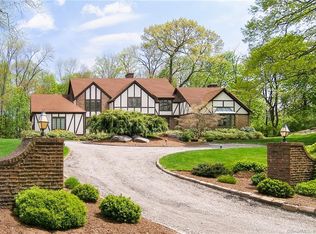 37 Long Lots Rd, New Canaan, CT 06840