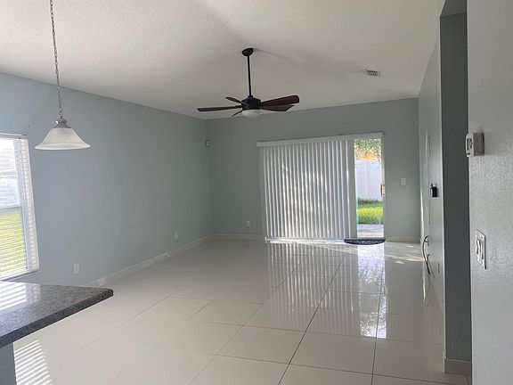 5th image of 4881 Rockvale Dr