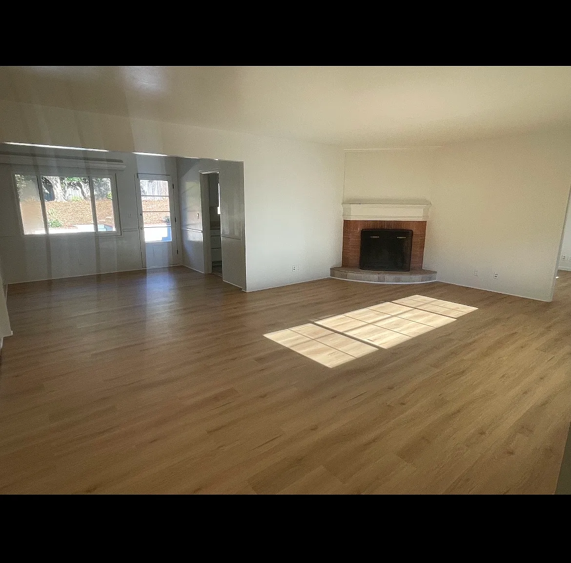 123 E Los Olivos St — Photo 2