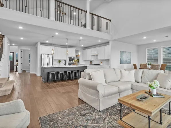 20207 Appaloosa Hill Dr, Tomball, TX 77377