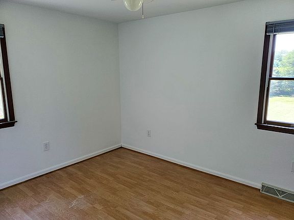 BR #3 View from entry (hall)