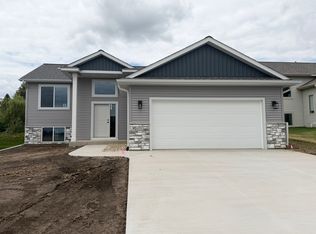 6221 Cody Pl NW, Rochester, MN 55901