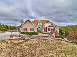 625 Emerald Ave, Kodak, TN 37764